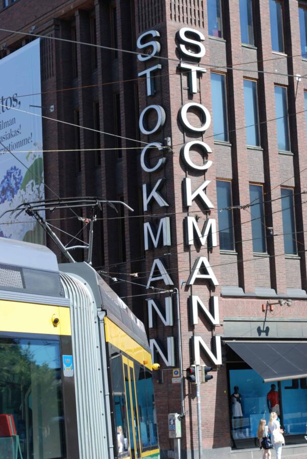 Capital of Contrasts: A Helsinki Walking Tour - Image 14