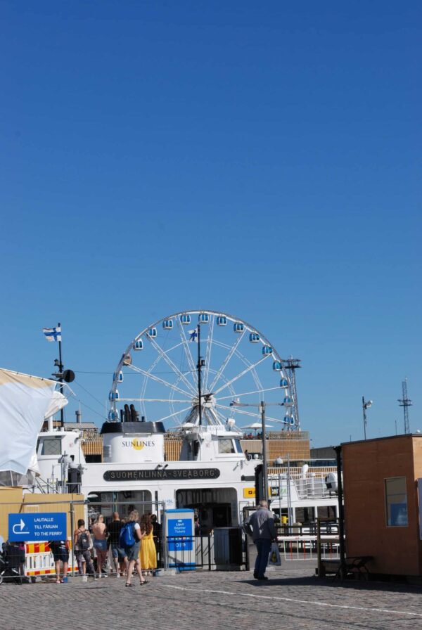 Capital of Contrasts: A Helsinki Walking Tour - Image 10